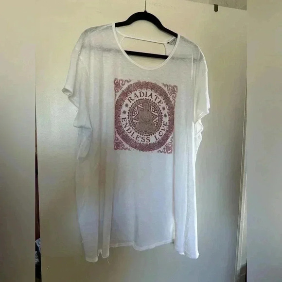 Incredibly Soft Lucky Lotus Short Sleeve Top with Buddha Image. Never Worn. - Picture 1 of 6